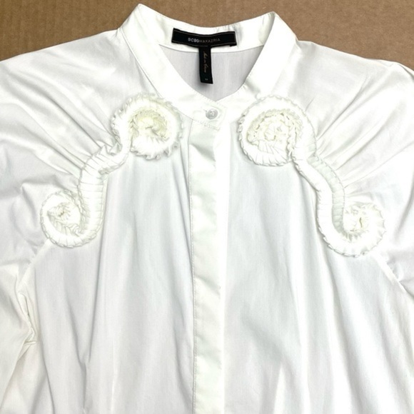 BCBGMAXAZRIA Ivory Rosette Fitted Dress Shirt Size L - Picture 5 of 12
